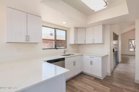 10029 Eugenia Dr, Tucson, AZ 85730 photo 12