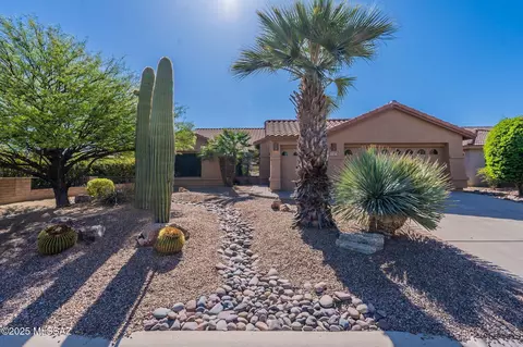 1474 N Miranda Ln, Green Valley, AZ 85614