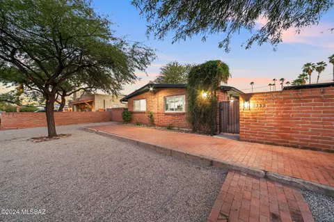 3680 E Baker Pl, Tucson, AZ 85716