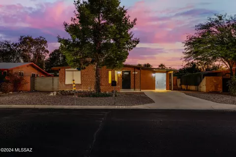 5326 E 2nd St, Tucson, AZ 85711
