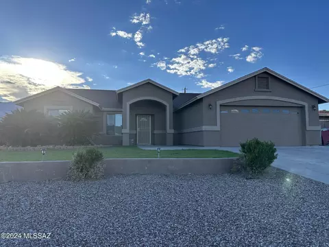 8488 S Apache Dr, Safford, AZ 85546
