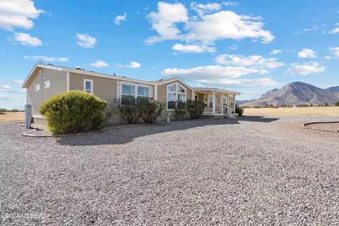 8246 E Chukar Valley Dr, Hereford, AZ 85615