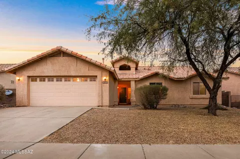 10565 E Heartleaf Willow Dr, Tucson, AZ 85747