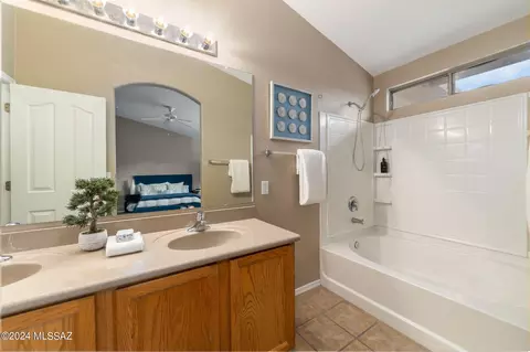 Bath - 10565 E Heartleaf Willow Dr, Tucson, AZ 85747 photo 2 of 3