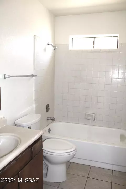 606 E Mohave Rd, Tucson, AZ 85705 photo 10