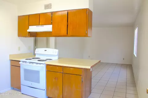 606 E Mohave Rd, Tucson, AZ 85705 photo 4