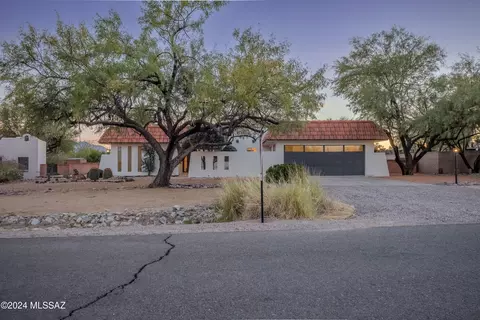 261 W San Ignacio, Green Valley, AZ 85614