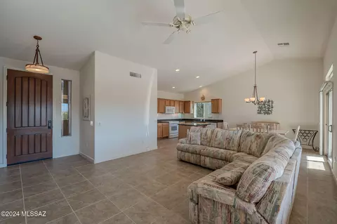 61737 E Shortcut Ave, Tucson, AZ 85739 photo 6