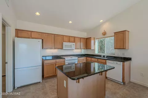 61737 E Shortcut Ave, Tucson, AZ 85739 photo 4
