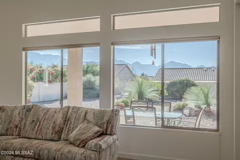 61737 E Shortcut Ave, Tucson, AZ 85739 photo 2
