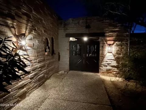 3821 N Camino Blanco, Tucson, AZ 85718