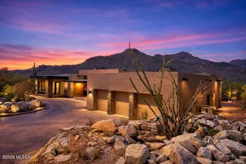 13438 N Old Ranch House Rd #8, Marana, AZ 85658