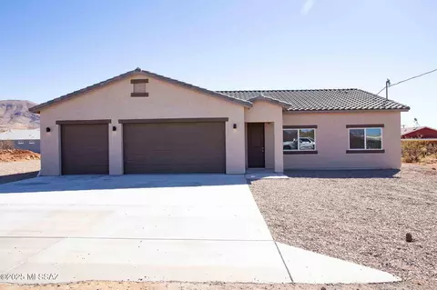 105 Bretana Ct, Rio Rico, AZ 85648