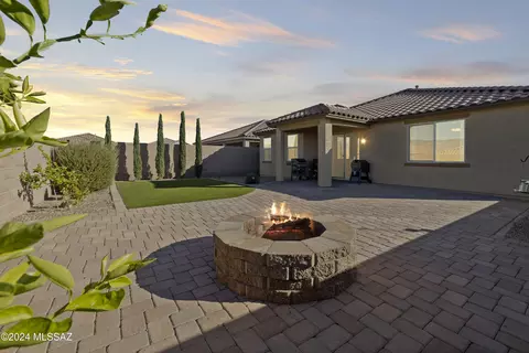 14251 E Adeline Dr, Vail, AZ 85641