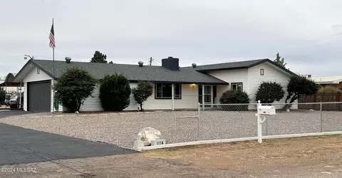 1114 E Justin St, Pearce, AZ 85625
