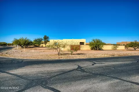 13082 W Blue Yucca Pl, Tucson, AZ 85743