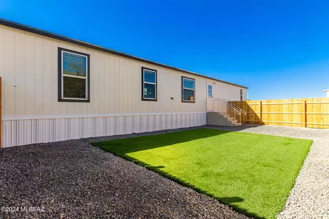 10750 W Anthony Dr, Tucson, AZ 85743