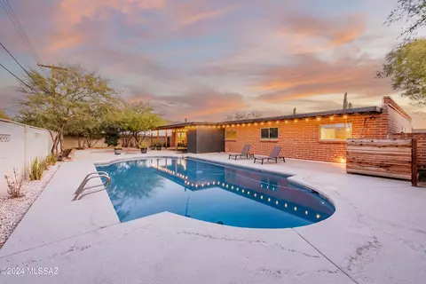 Exterior - 5835 E 15th St, Tucson, AZ 85711 photo 3 of 5