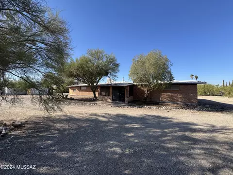 1025 S Camino Seco, Tucson, AZ 85710