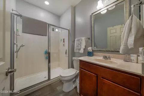 Bath - 8280 E Magee Hill Loop, Tucson, AZ 85710 photo 7 of 7