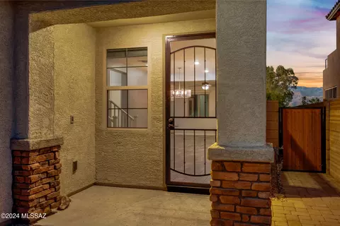 Exterior - 8280 E Magee Hill Loop, Tucson, AZ 85710 photo 4 of 5