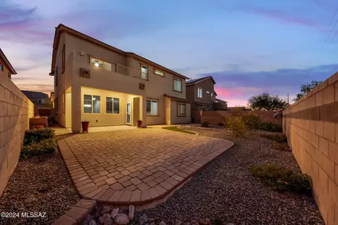 Exterior - 8280 E Magee Hill Loop, Tucson, AZ 85710 photo 2 of 5