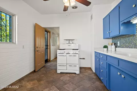 Kitchen - 3250 E 25th St, Tucson, AZ 85713 photo 3 of 3