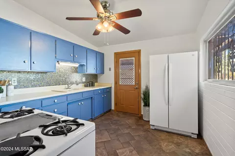 Kitchen - 3250 E 25th St, Tucson, AZ 85713 photo 1 of 3