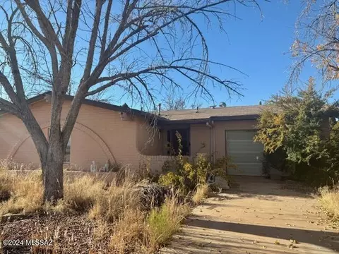 905 E Clouse St, Pearce, AZ 85625 photo 2