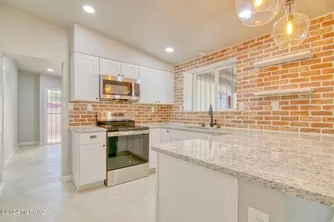 3875 N Balboa Ave, Tucson, AZ 85705
