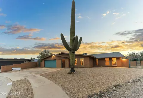 9931 E Ramparts Pl, Tucson, AZ 85748