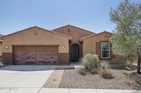 10988 N Delphinus St, Oro Valley, AZ 85742