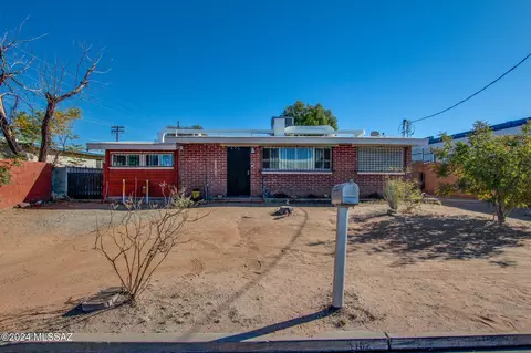 1162 N Sycamore Blvd, Tucson, AZ 85712