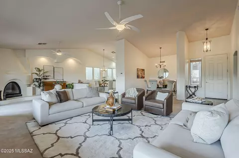 36017 S Golf Course Dr, Tucson, AZ 85739