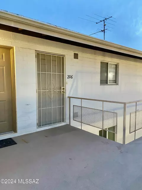 1776 S Palo Verde #C206, Tucson, AZ 85713
