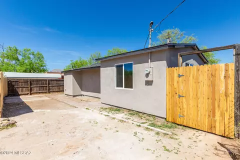 827 E Pastime Rd, Tucson, AZ 85719