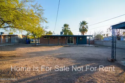 Exterior - 4119 E 27th St, Tucson, AZ 85711 photo 6 of 7