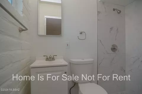 Bath - 4119 E 27th St, Tucson, AZ 85711 photo 1 of 1