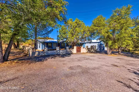 1915 S Cody Loop Rd, Oracle, AZ 85623