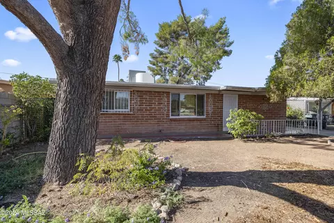 4149 N Iroquois Ave, Tucson, AZ 85705