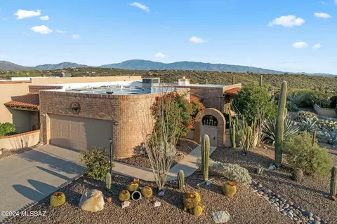 5050 N Grey Mountain Trl, Tucson, AZ 85750