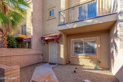 3526 S Mission Road 4, Tucson, AZ 85713