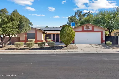 5631 S Pin Oak Dr, Tucson, AZ 85746