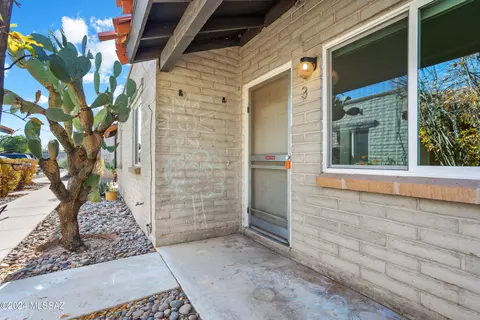 3646 E Blacklidge Dr UNIT 3, Tucson, AZ 85716