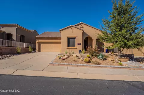 5880 S Painted Canyon Dr, Green Valley, AZ 85622