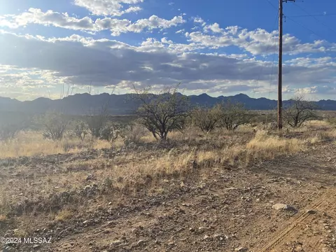 379 Calle Muelle, Nogales, AZ 85648