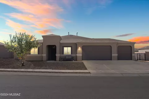 7461 W Corona Rd, Tucson, AZ 85757
