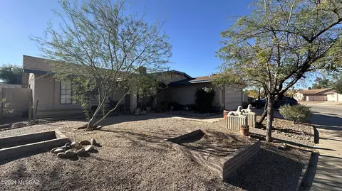 1495 W Nevins Dr, Tucson, AZ 85746
