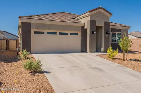 12704 E Russo Dr, Vail, AZ 85641