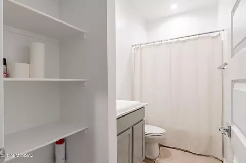Bath - 12704 E Russo Dr, Vail, AZ 85641 photo 3 of 5